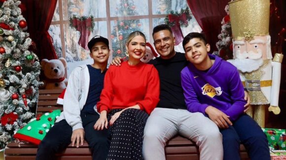 ‘Mazatlán ahora es más humano, más abierto y de más bienestar’; Estrella Palacios y familia desean felices fiestas a los mazatlecos