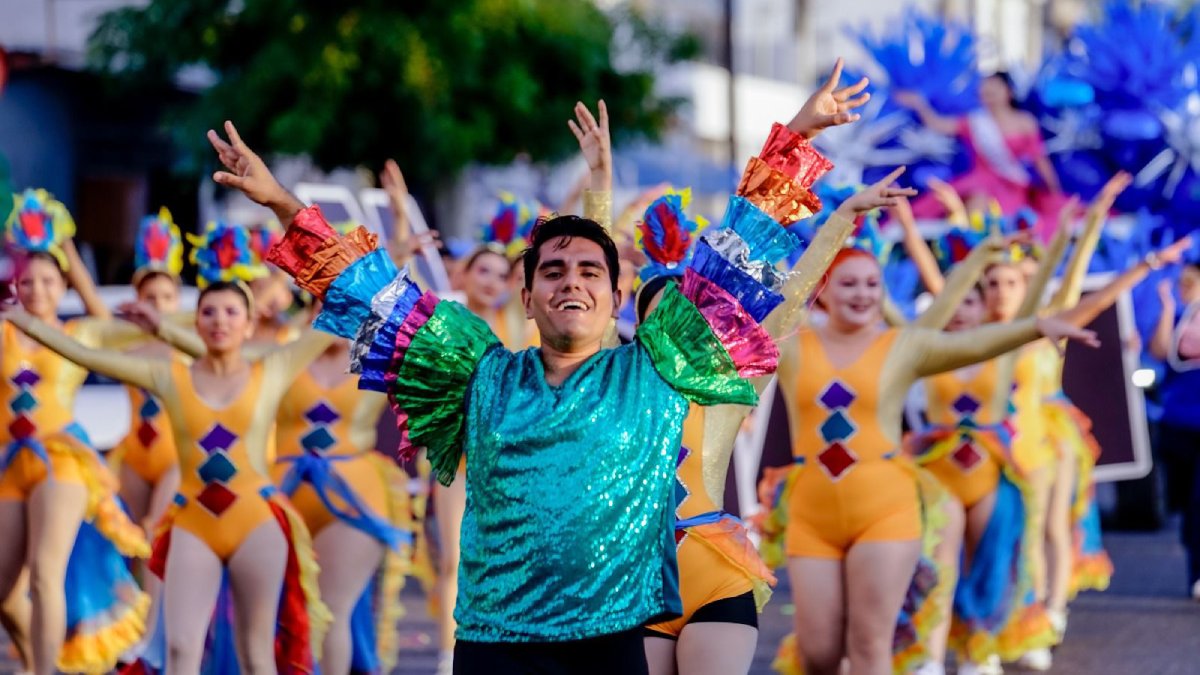 estrella palacios invita hoy a disfrutar el primer computo de carnaval de mazatlan