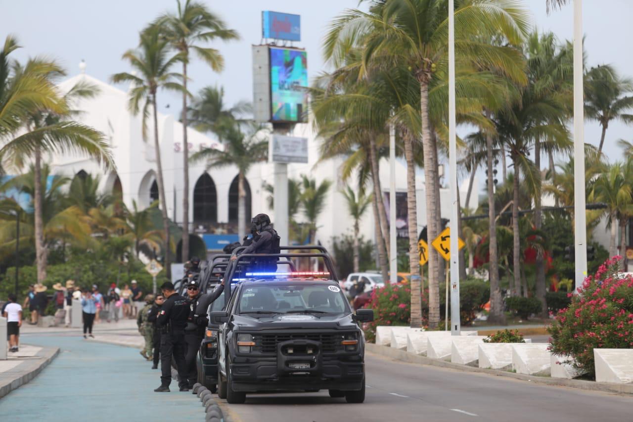 Supervisa Estrella Palacios preparativos de la Gran Fiesta de Fin de Año en el Malecón de Mazatlán