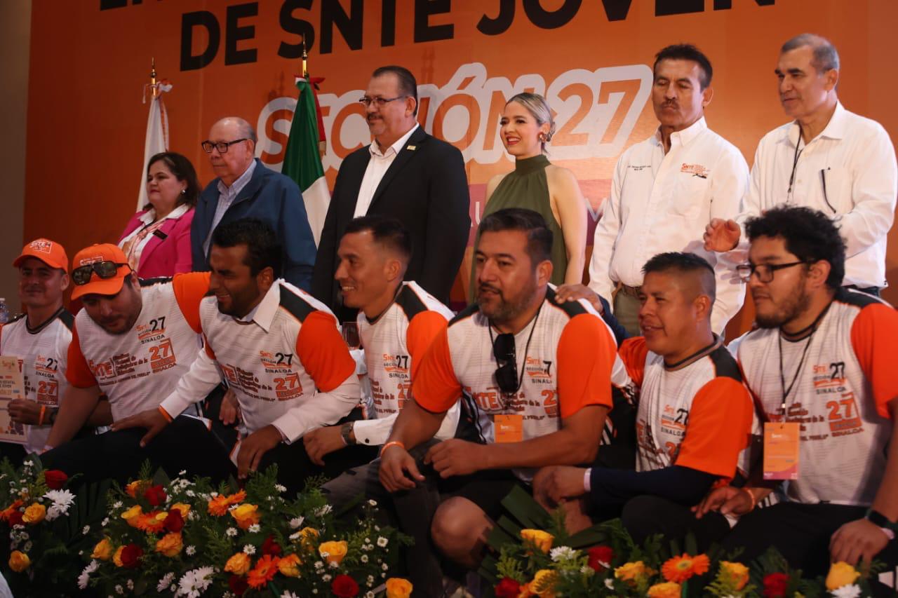 Estrella Palacios sostiene encuentro con el SNTE Joven en Mazatlán
