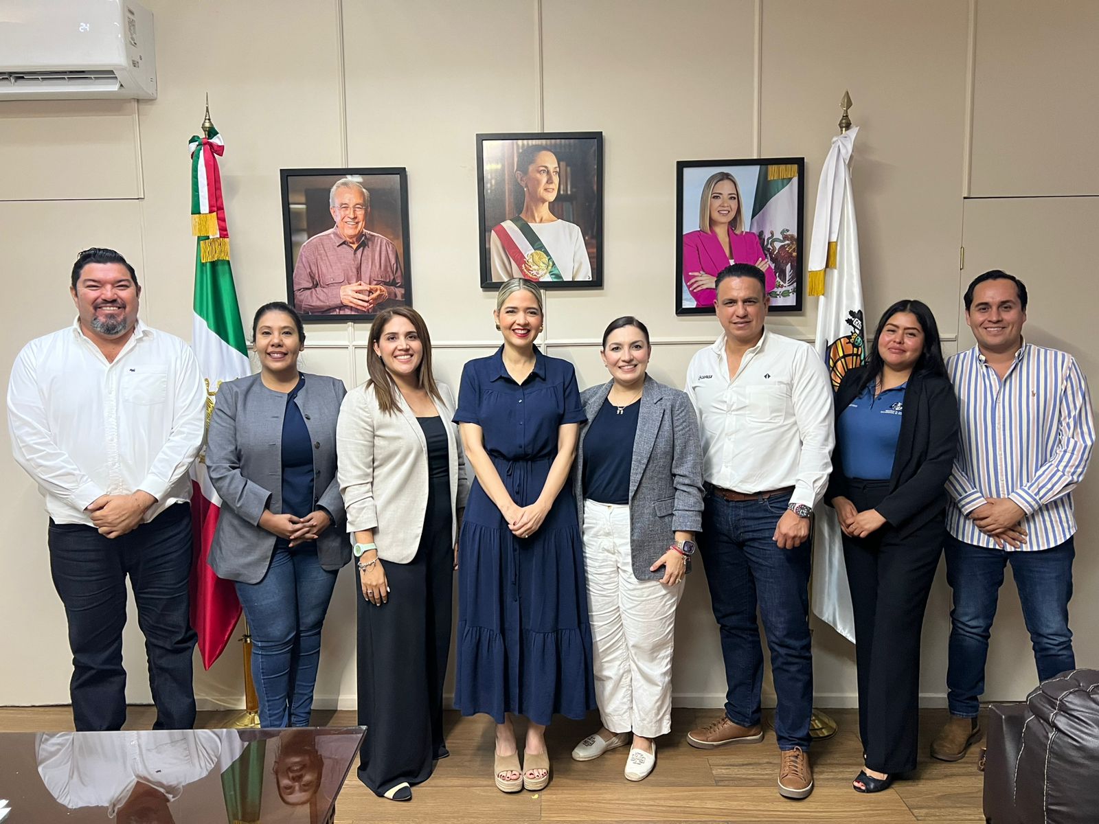 Estrella Palacios y Ejecutivos de Venta y Mercadotecnia de Mazatlán