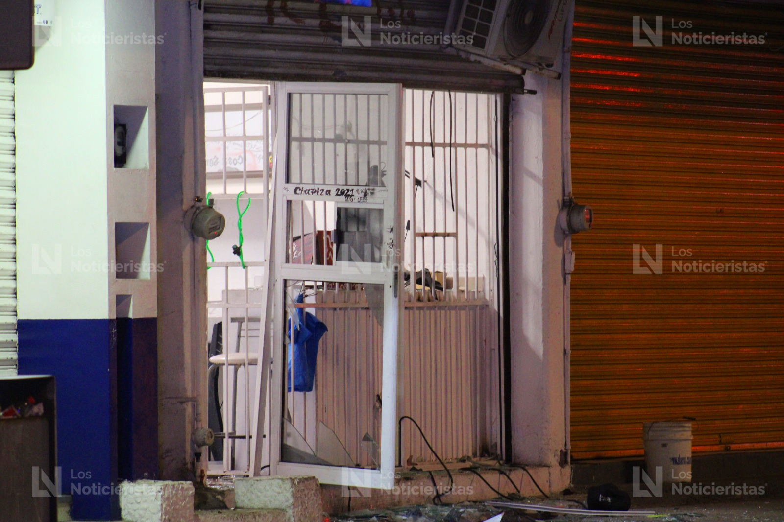Expendio atacado con artefacto explosivo en Mazatlán, Sin.
