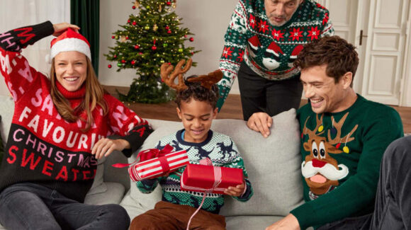 El Día del Jersey Navideño, una divertida tradición de la temporada decembrina