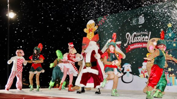 En Badiraguato se vive y se disfruta el ambiente navideño con el Festival Musical ‘Santa ha perdido sus calzoncillos’