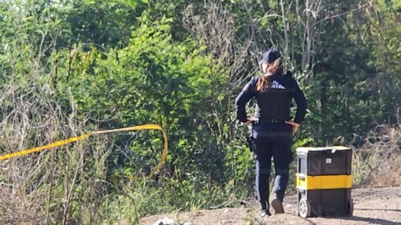 Localizan fosa clandestina con al menos cuatro cuerpos en Costa Rica, Sinaloa