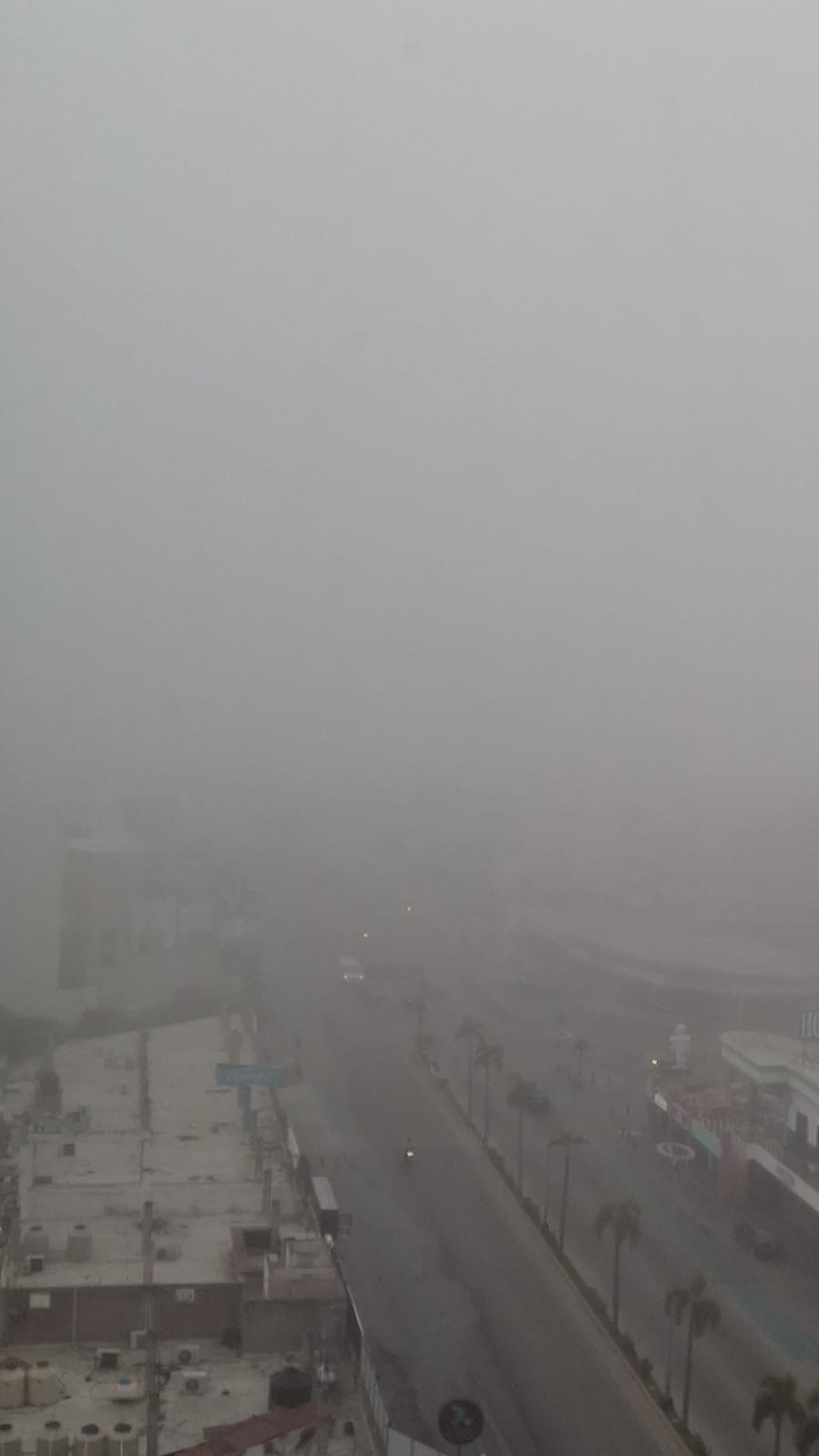 fuerte niebla amanecio esta mañana en mazatlan