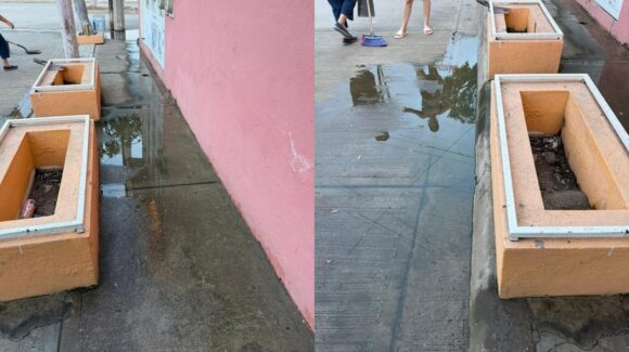 Sin llover, nadan en aguas negras en el Infonavit Alarcón de Mazatlán, Sinaloa; vecinos denuncian meses de abandono