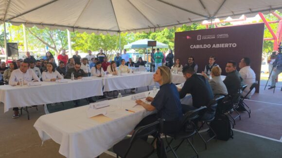 Gámez Mendívil y regidores escuchan a la ciudadanía en Sesión de Cabildo Abierto celebrado en Culiacán, Sinaloa