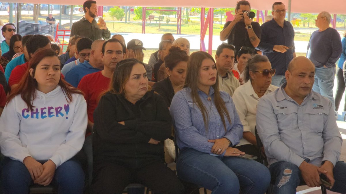 gamez mendivil y regidores en sesion de cabildo abierto en culiacan alcalde