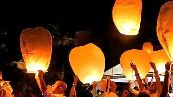¡Son un riesgo potencial de incendio! Llaman a no soltar globos de cantoya en Guasave, Sinaloa