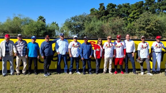 Emotivo homenaje al Ing. José Ramón López en el ejido Flores Magón, en Ahome, Sinaloa