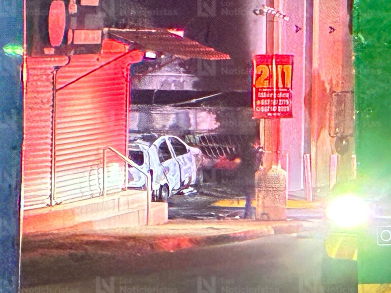 impactan-e-incendian-auto-en-un-colegio-de-culiacan-sinaloa-6
