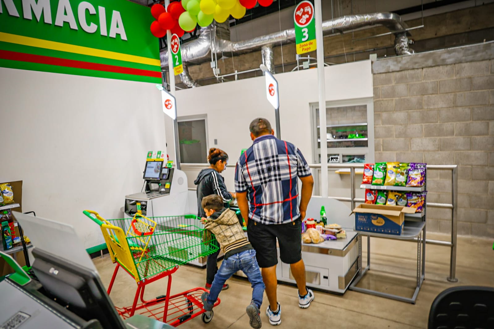 inauguran bodega aurrera en eldorado