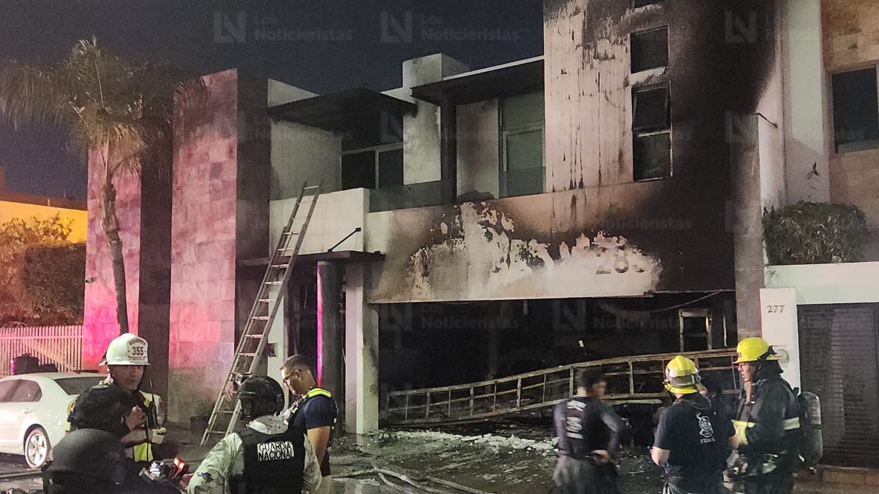 Incendian residencia cerca de la Fiscalía, en el sector Tres Ríos, en Culiacán