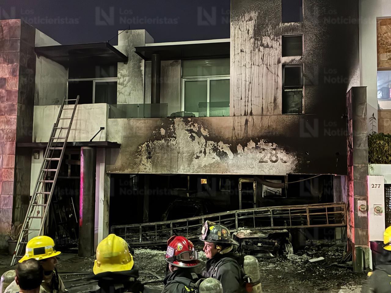 Incendian residencia cerca de la Fiscalía, en el sector Tres Ríos, en Culiacán