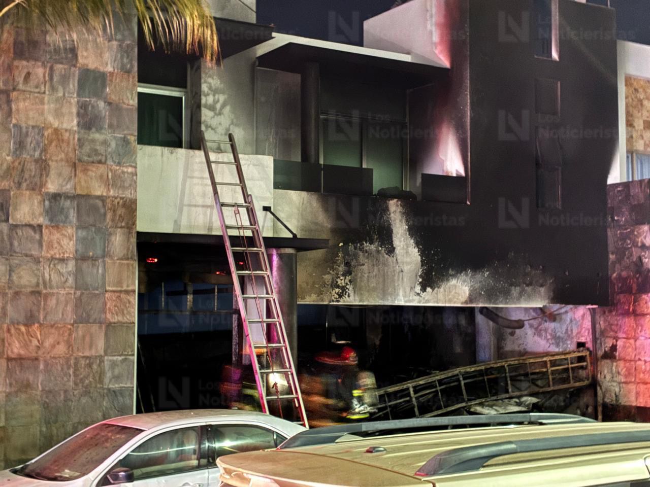 Incendian residencia cerca de la Fiscalía, en el sector Tres Ríos, en Culiacán