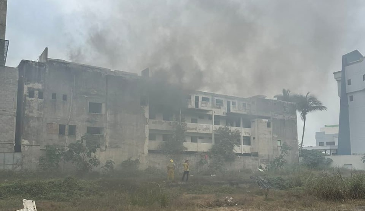 Incendio en hotel abandonado de Mazatlán deja cuatro detenidos