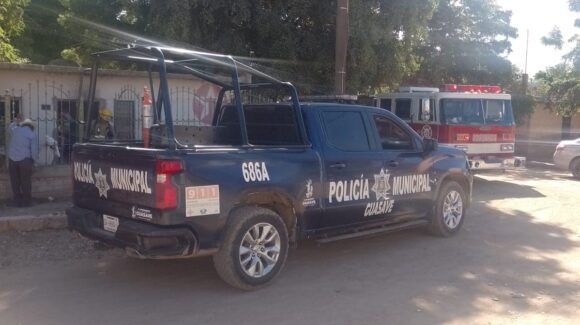 Incendio en domicilio de El Gallo de Limones, Guasave, Sinaloa moviliza a cuerpos de emergencia