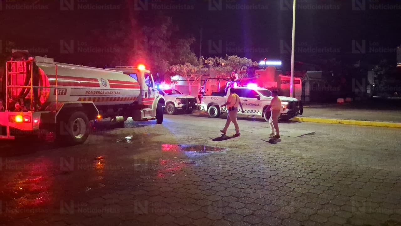 Incendio en vivienda del fraccionamiento Lomas de Mazatlán