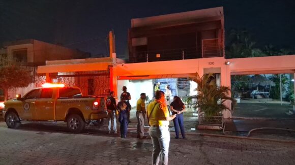 Incendio en vivienda del fraccionamiento Lomas de Mazatlán moviliza a los cuerpos de emergencia