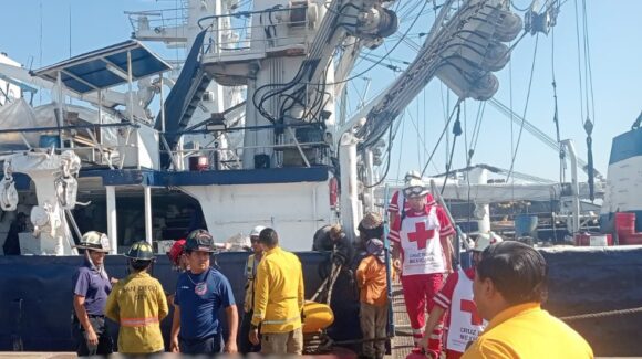 Atiende Marina emergencia por intoxicación en barco atunero  en Mazatlán, Sinaloa