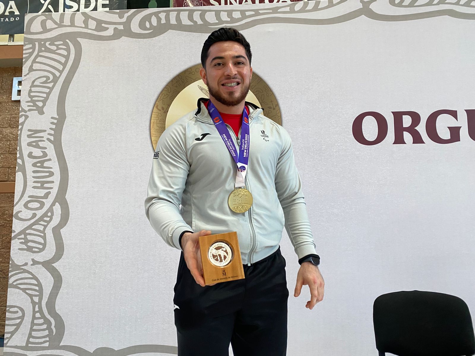 ISDE entrega estímulos económicos a medallistas