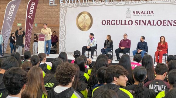 ISDE entrega estímulos económicos a medallistas nacionales e internacionales