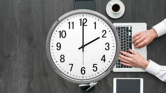 De 2 horas por año, se contempla la reducción de la jornada laboral, hasta alcanzar las 40 horas: STPS