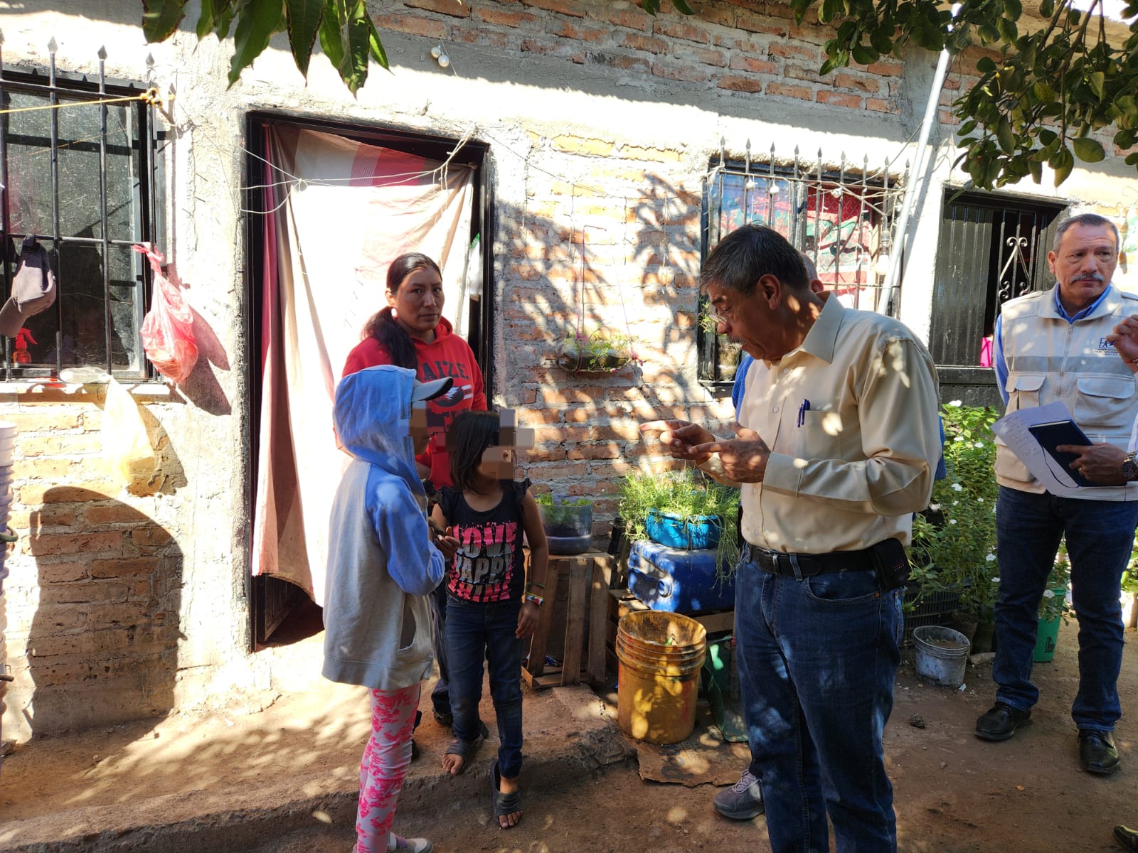 La CEDH recorre cuarterías de Ruiz Cortines, Guasave