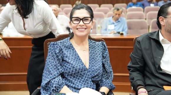 “No debe de asustar, Morena es democrático”: Minerva Vázquez, tras votar en contra de solicitud de crédito a Gobierno de Sinaloa