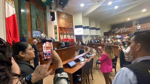 Se invitó a instalar mesa de diálogo y manifestantes de la UAS la rechazaron: Jucopo tras toma de tribuna en Congreso de Sinaloa