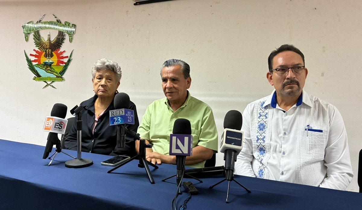 Jubilados de la UAS en Los Mochis respaldan al rector