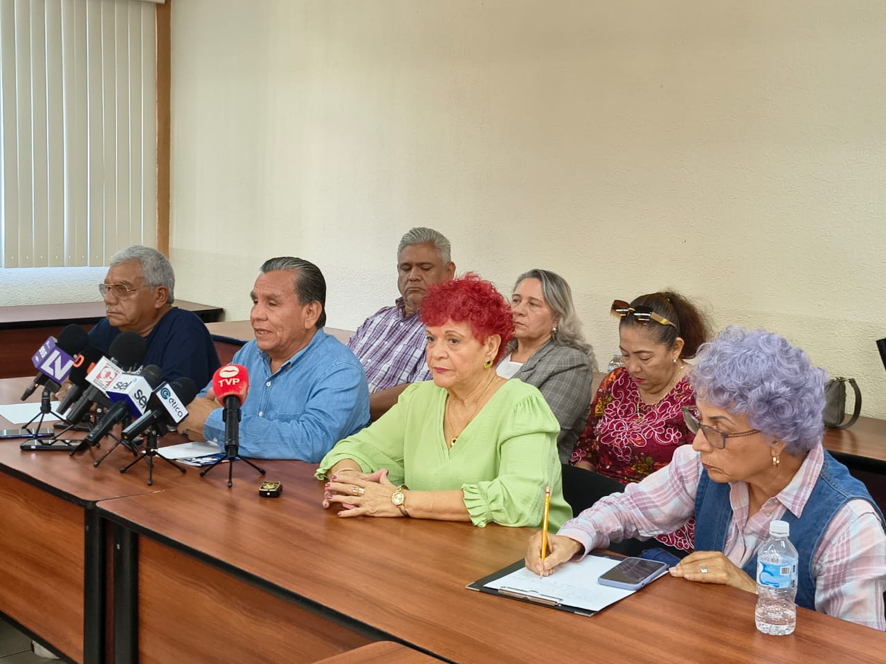 Jubilados de la UAS respaldan gestiones para que aguinaldo se cubra a tiempo