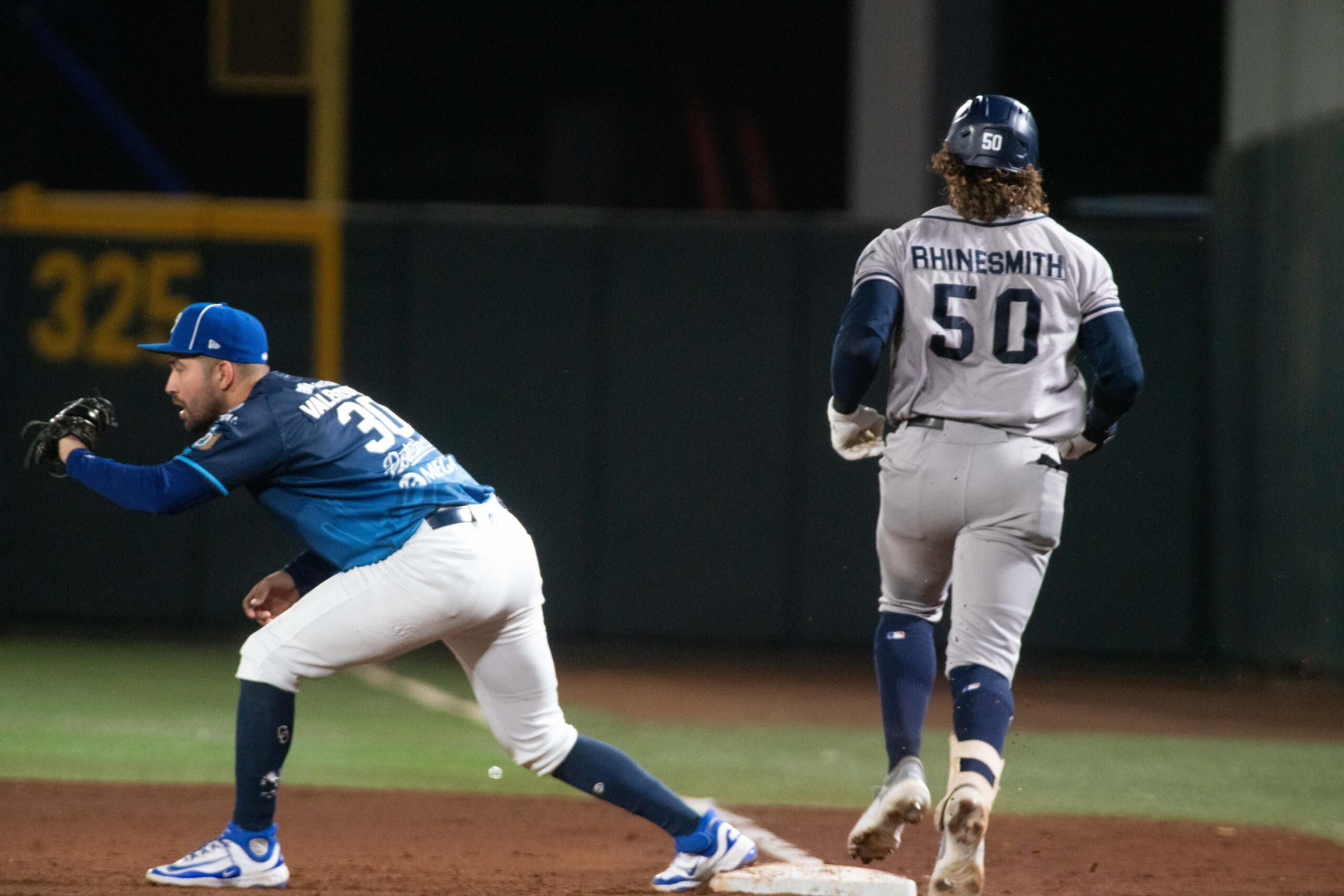 Duelo de beisbol en la LMP