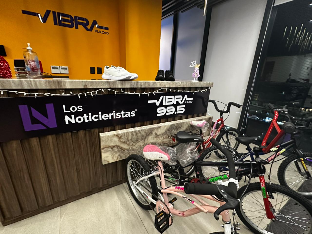 Julio Preciado y Vibra Radio llevarán alegría a familias en Mazatlán