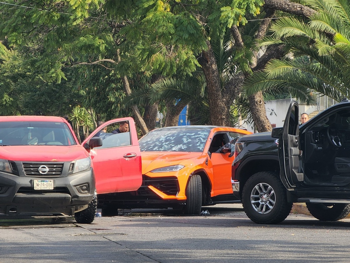 Lamborgini atacado a balazos en Zapopan