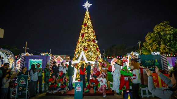 Con el encendido del árbol y la Villa Navideña inicia la Verbena Culiacán 2025