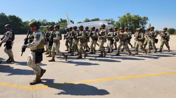 Llegan 180 efectivos de las Fuerzas Especiales del Ejército a Culiacán, Sinaloa; reforzarán operativos en la entidad