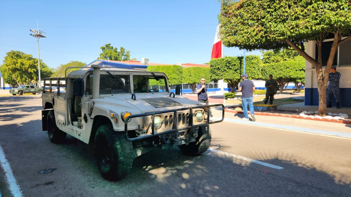 llegan 180 efectivos de las fuerzas especiales del ejercito a culiacan jeep