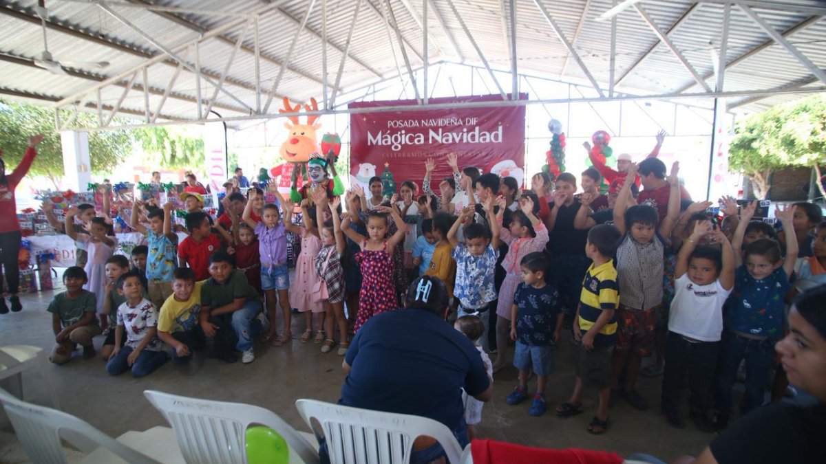 lleva estrella palacios la posada navideña a la sindicatura de siqueros evento