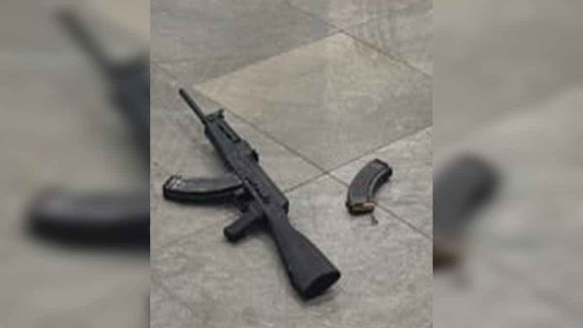 lo asegurado en talleres clandestinos de blindaje de carro en culiacan arma
