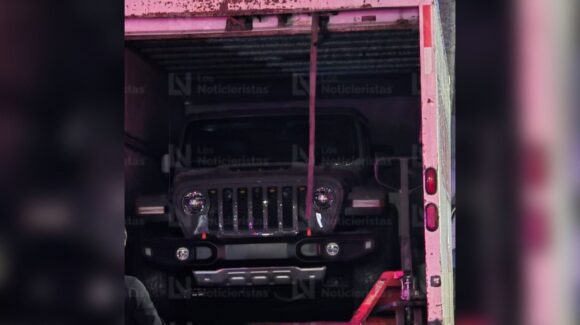 Camioneta Jeep localizada dentro de camión de paquetería en Culiacán tenía reporte de robo: FGE