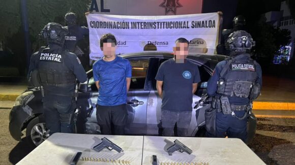 ¡Uno es menor de edad! Detienen a dos sujetos armados en Bacurimí, Culiacán