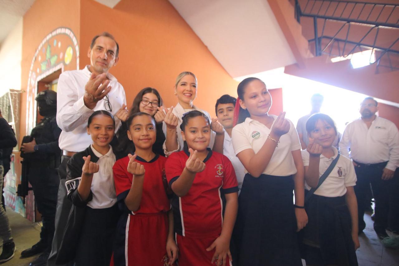 Lunes Cívico en la Primaria General Ángel Flores de Mazatlán
