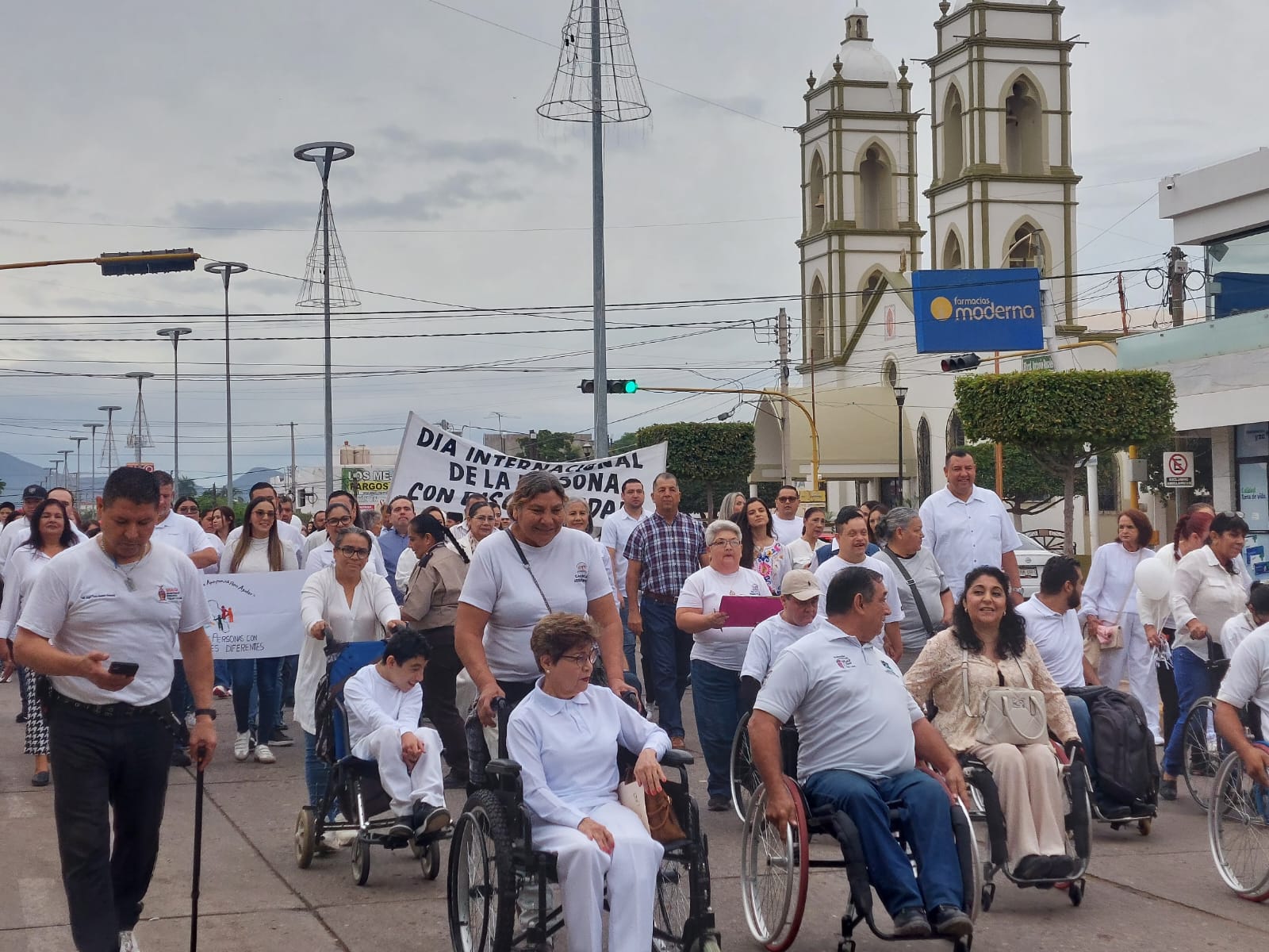 Marchan en Guamúchil por el Día Internacional de las Personas con Discapacidad
