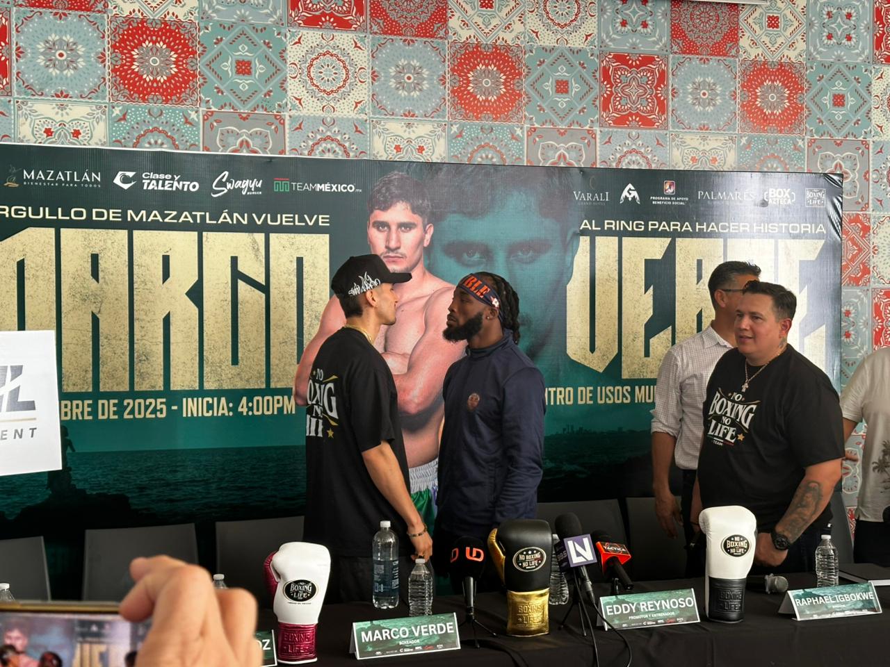 Marco Verde y Raphael Igbokwe en rueda de prensa en Mazatlán