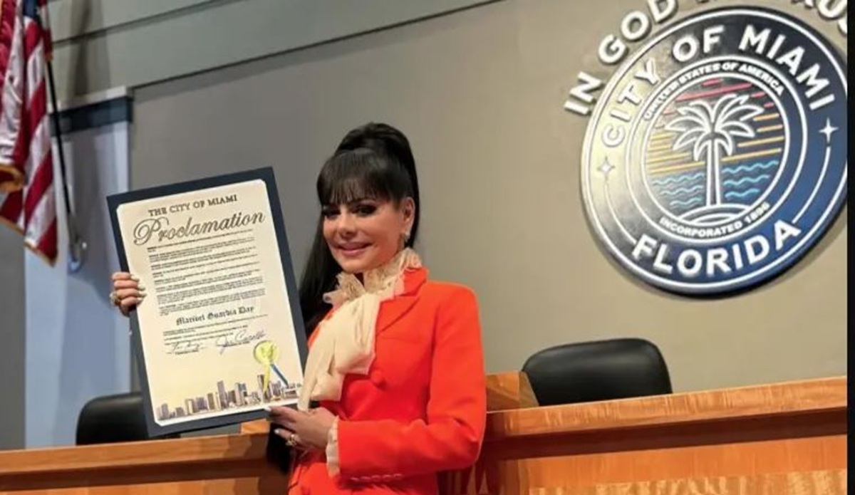 Maribel Guardia es reconocida en Miami, Florida