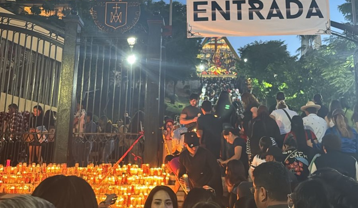 Feligreses abarrotan La Lomita por el Día de la Virgen de Guadalupe en Culiacán