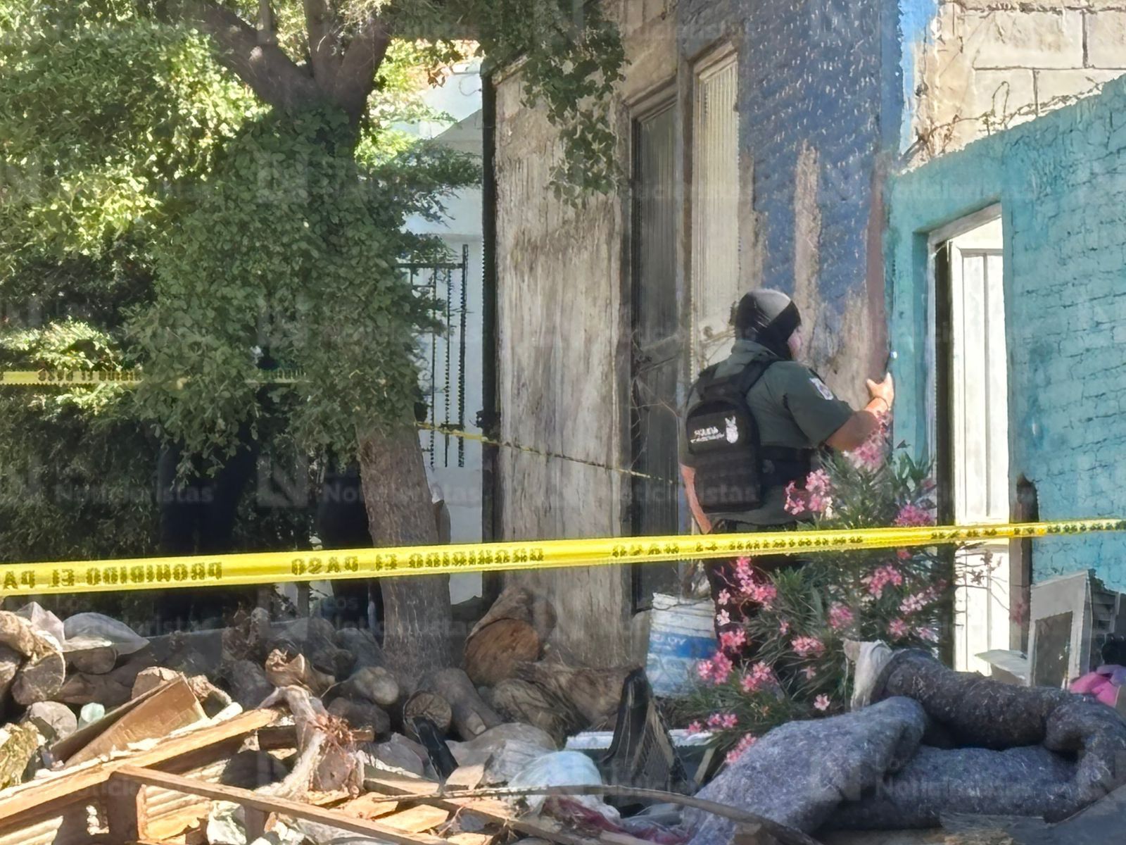 FGE y militares resguardan domicilio donde asesinaron a dos hermanos