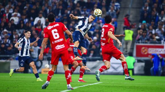 Monterrey toma ventaja en la ida de las semifinales del Apertura 2025 de la Liga MX